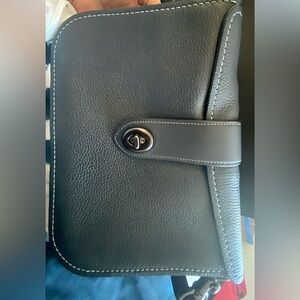 GENUINE GLOVETANNED PEBBLE LEATHER COACH PURSE